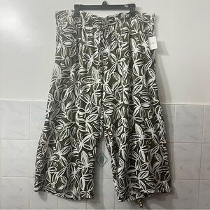 Cato High Rise Linen Blend Wide Leg Capri Pants Women’s 22/24W Earthy Leaves